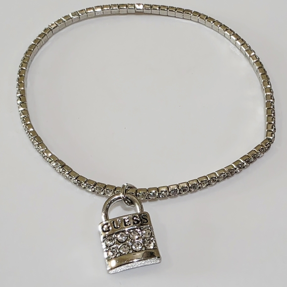 Silver GUESS Lock Charm Prong-set White Rhinestone Stretch OSFA Bracelet - Picture 3 of 7